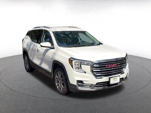 Summit White 2024 GMC Terrain SLT