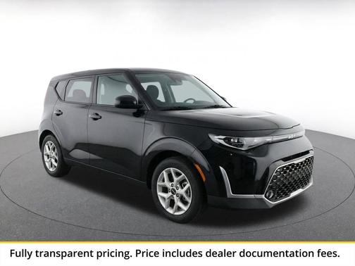 Fusion Black 2025 Kia Soul LX