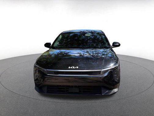 Aurora Black Pearl 2025 Kia K4 LXS