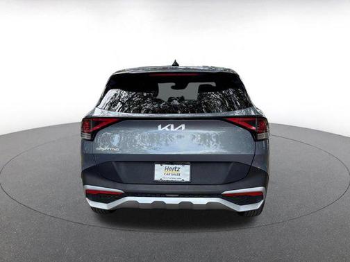Everlasting Silver 2025 Kia Sportage LX