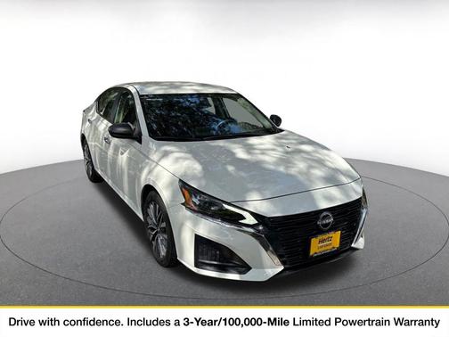 Glacier White 2025 Nissan Altima SV FWD