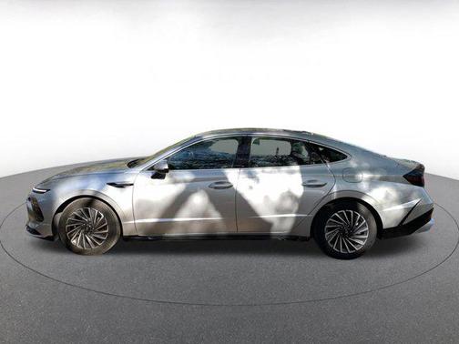 Aero Silver 2025 Hyundai SONATA Hybrid SE