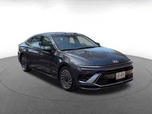 2025 Hyundai SONATA Hybrid SE