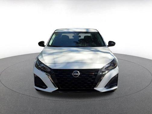 2025 Nissan Altima SR FWD