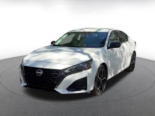 2025 Nissan Altima SR FWD