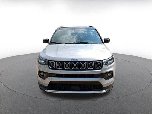 Silver Zynith Metallic Clearcoat 2025 Jeep Compass Limited