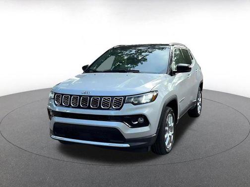 Silver Zynith Metallic Clearcoat 2025 Jeep Compass Limited