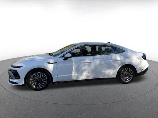 2025 Hyundai SONATA Hybrid SE