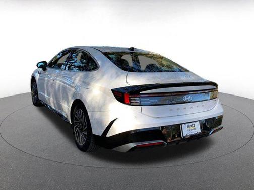 2025 Hyundai SONATA Hybrid SE