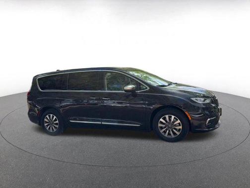 2023 Chrysler Pacifica Hybrid Limited