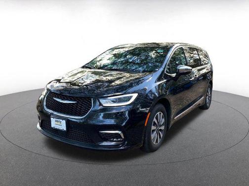 2023 Chrysler Pacifica Hybrid Limited