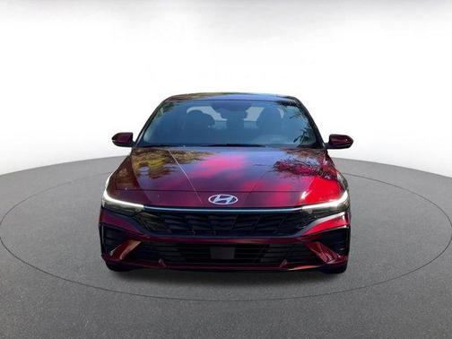 2025 Hyundai ELANTRA SEL