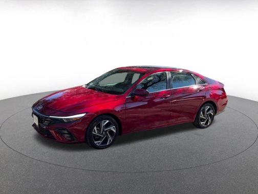 2025 Hyundai ELANTRA SEL