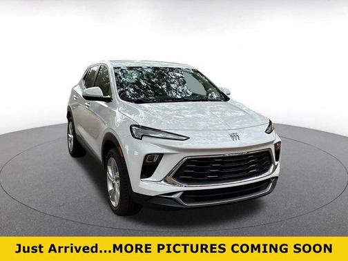 Summit White 2025 Buick Encore GX Preferred