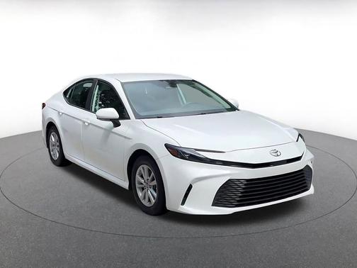 Ice Cap 2025 Toyota Camry LE