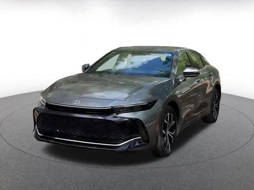 2025 Toyota Crown XLE