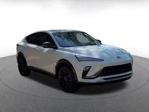 Summit White 2025 Buick Envista Sport Touring FWD