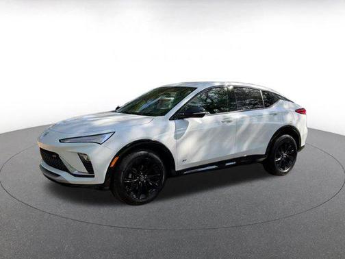 Summit White 2025 Buick Envista Sport Touring FWD