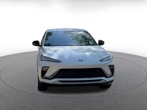 Summit White 2025 Buick Envista Sport Touring FWD