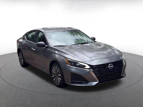 Gun Metallic 2025 Nissan Altima SV FWD