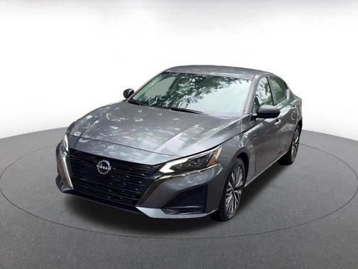 Gun Metallic 2025 Nissan Altima SV FWD