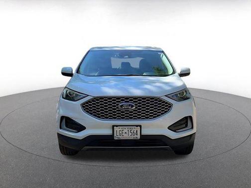 White 2024 Ford Edge SEL