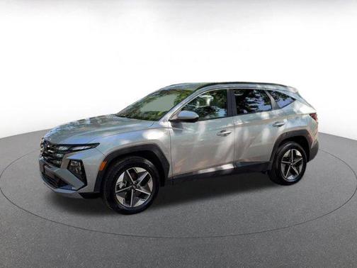 Shimmering Silver 2025 Hyundai TUCSON SEL