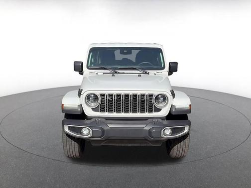 Bright White Clearcoat 2025 Jeep Wrangler 4-Door Sahara 4x4