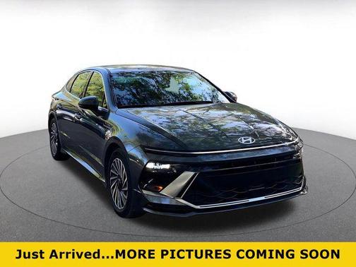 2025 Hyundai SONATA Hybrid SE