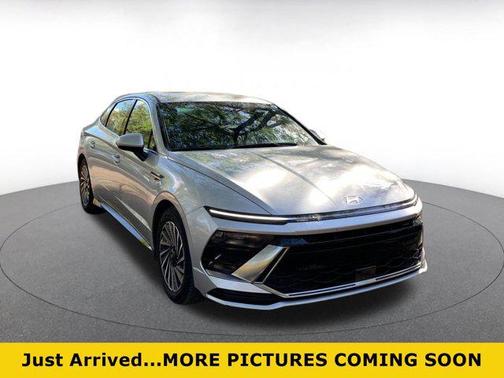 2025 Hyundai SONATA Hybrid SE