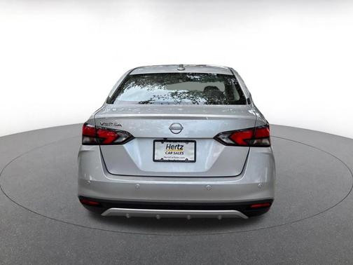 Brilliant Silver Metallic 2025 Nissan Versa 1.6 SV