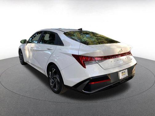 2025 Hyundai ELANTRA HEV Limited