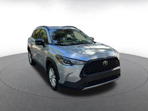 2025 Toyota Corolla Cross LE