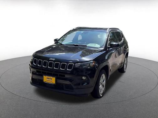 Diamond Black Crystal Pearlcoat 2025 Jeep Compass Latitude