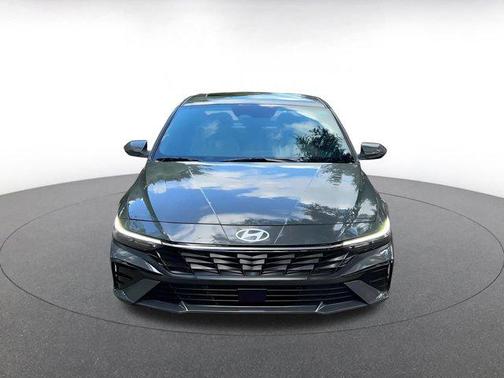 2025 Hyundai ELANTRA HEV Limited