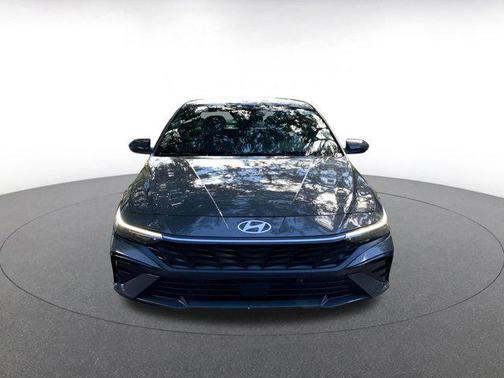 2025 Hyundai ELANTRA HEV Limited