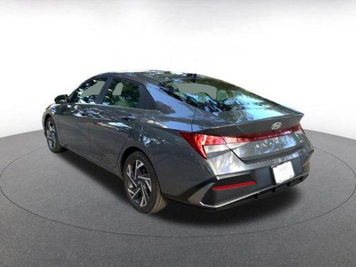 2025 Hyundai ELANTRA HEV Limited