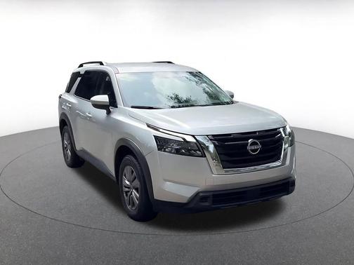 Brilliant Silver Metallic 2025 Nissan Pathfinder SV 4WD