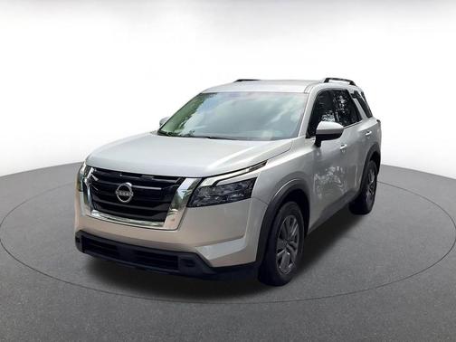 Brilliant Silver Metallic 2025 Nissan Pathfinder SV 4WD