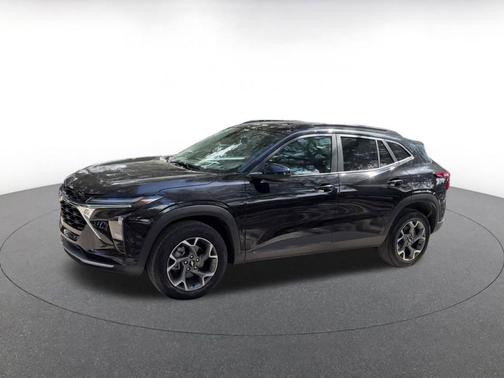 Mosaic Black Metallic 2025 Chevrolet Trax LT