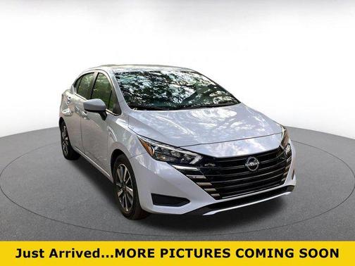 Gray Sky Pearl 2025 Nissan Versa 1.6 SV