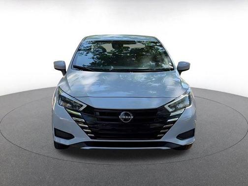 Gray Sky Pearl 2025 Nissan Versa 1.6 SV