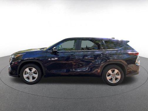 2025 Toyota Highlander LE