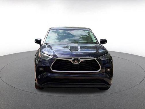 2025 Toyota Highlander LE