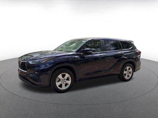 2025 Toyota Highlander LE