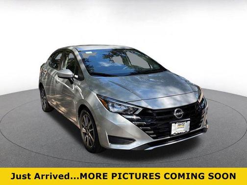 Brilliant Silver Metallic 2025 Nissan Versa 1.6 SV