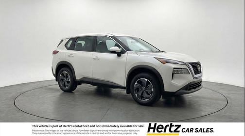 Everest White Pearl 2025 Nissan Rogue SV