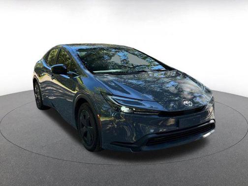 2025 Toyota Prius LE