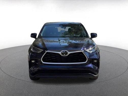 2025 Toyota Highlander LE