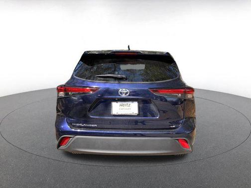 2025 Toyota Highlander LE